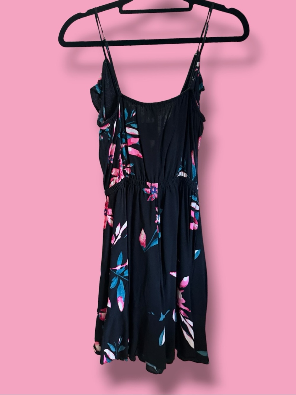 BUNDLE OF 3 Summer Dresses - Picture 5 of 10